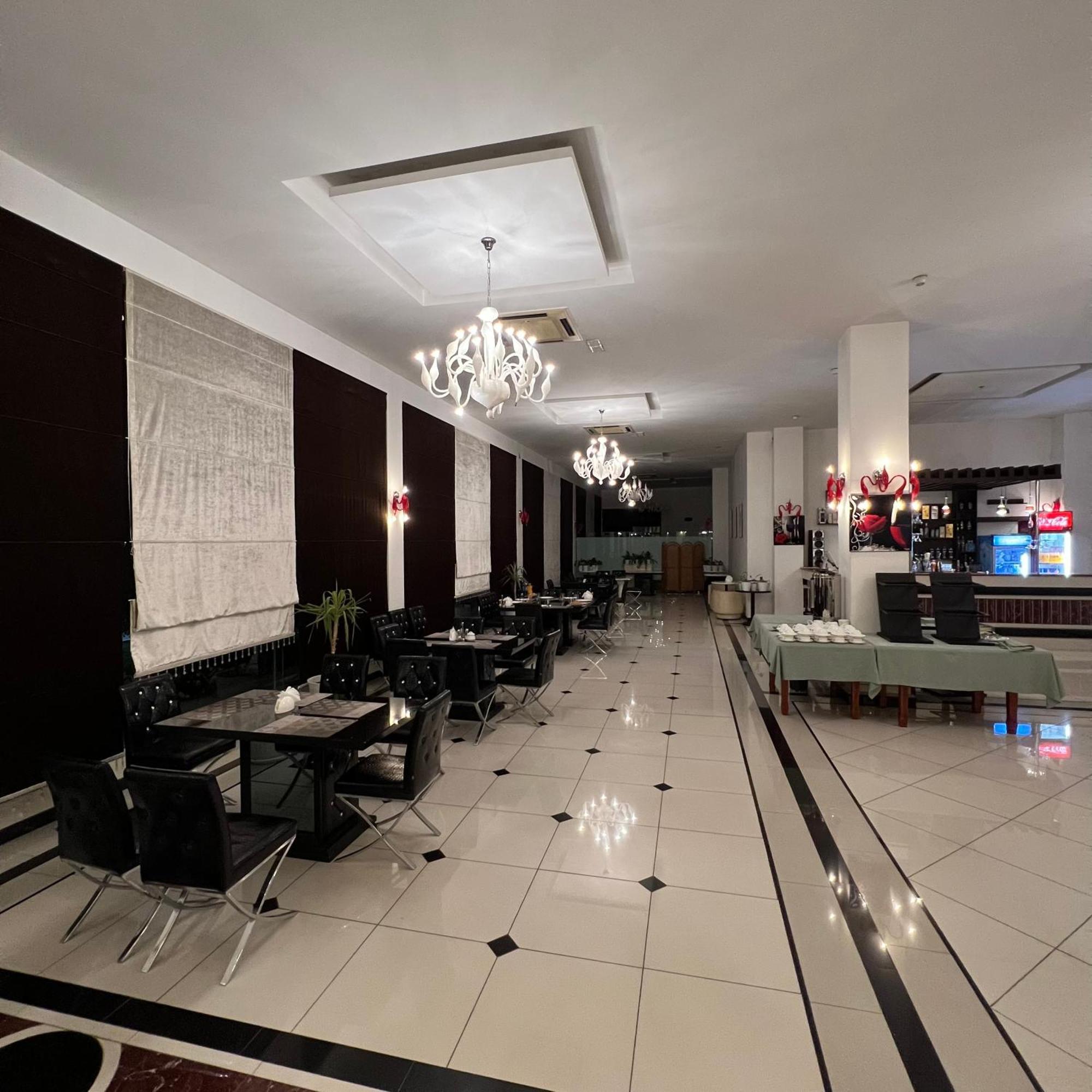 Ziyorat Luxury Hotel Fargʻona Exterior foto