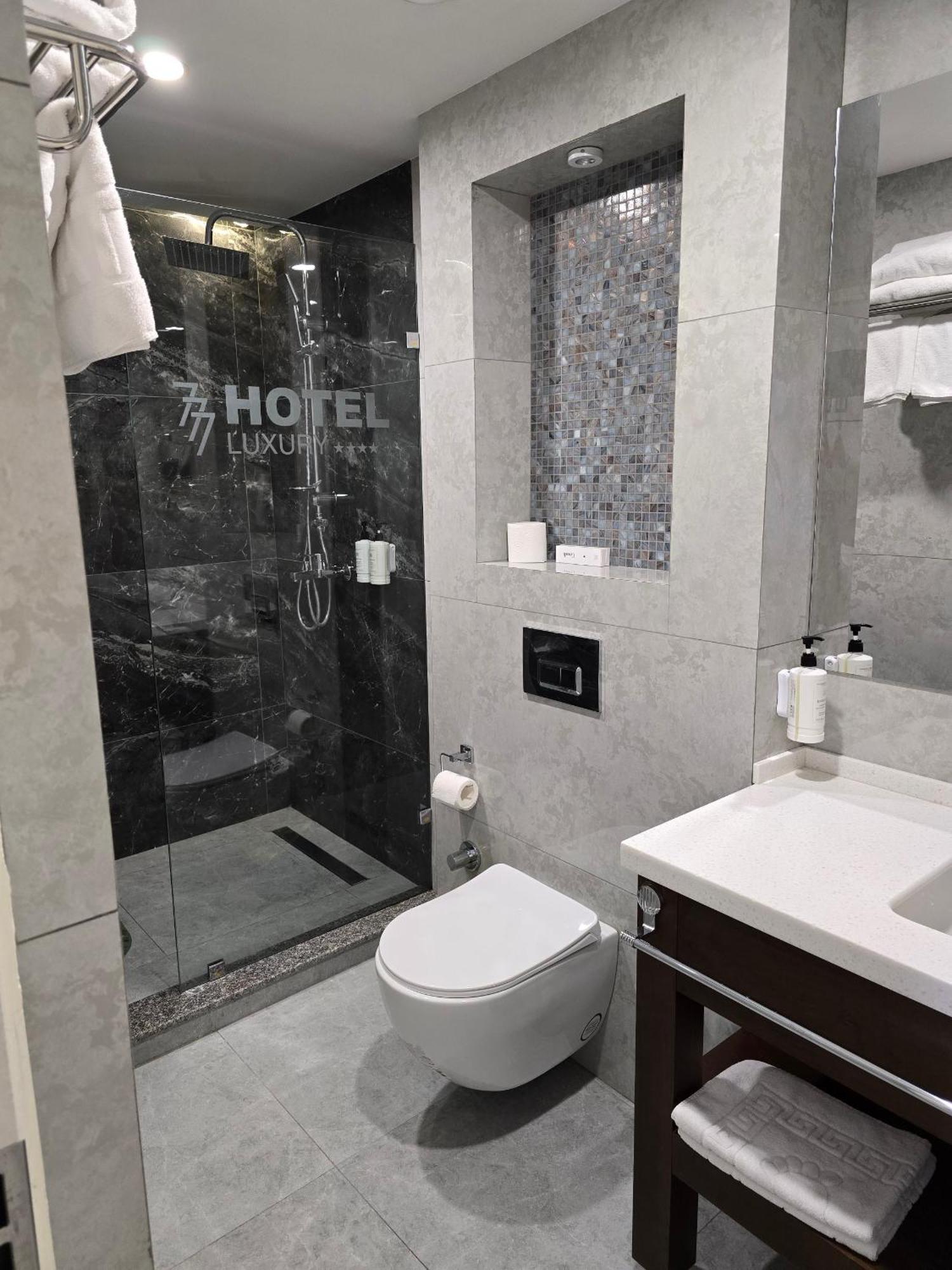 Ziyorat Luxury Hotel Fargʻona Exterior foto
