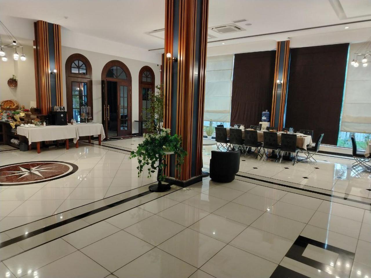 Ziyorat Luxury Hotel Fargʻona Exterior foto