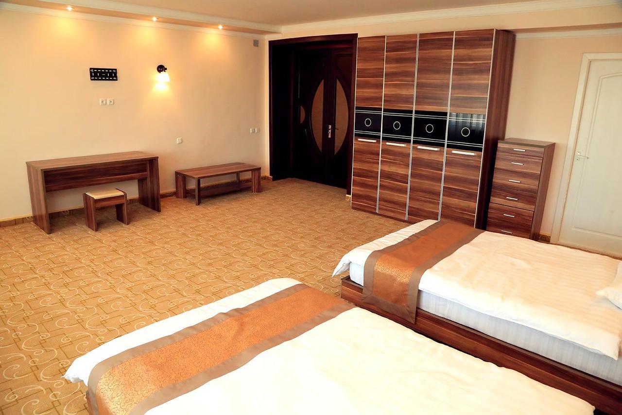Ziyorat Luxury Hotel Fargʻona Exterior foto